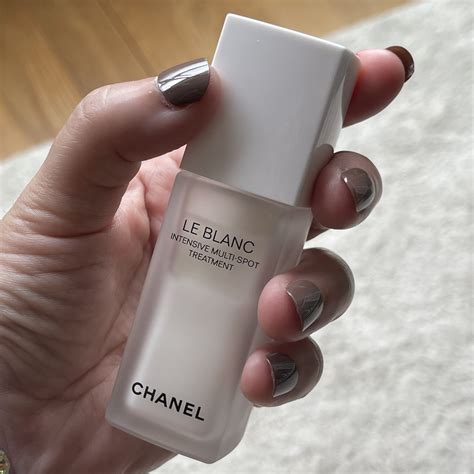 Chanel le blanc reviews